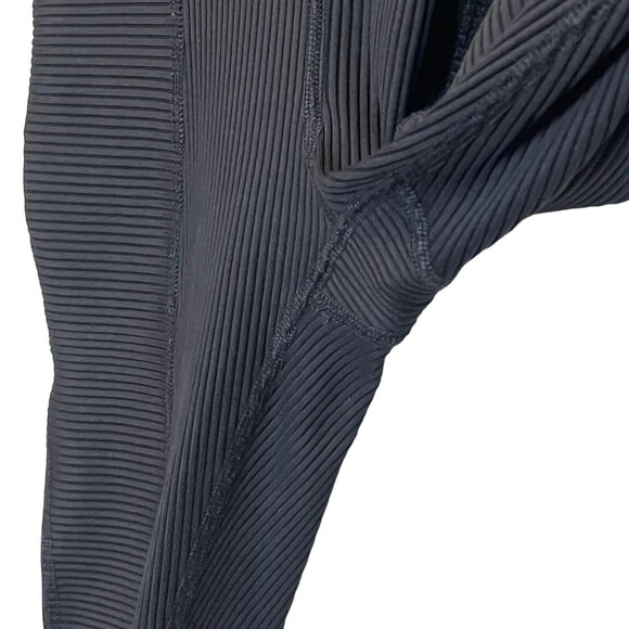 Welcome to my closet! - Picture 9 of 14